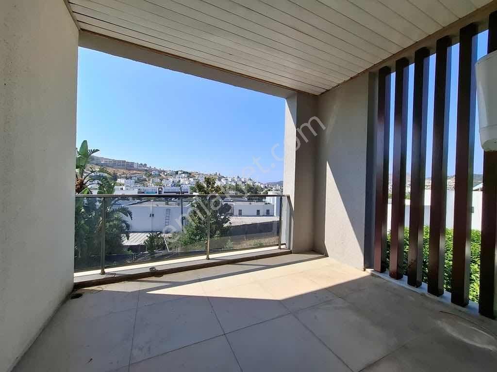 Bodrum Acıbadem Hastanesi Yakını Satılık 3+1 Üst Kat Daire - Görsel 3