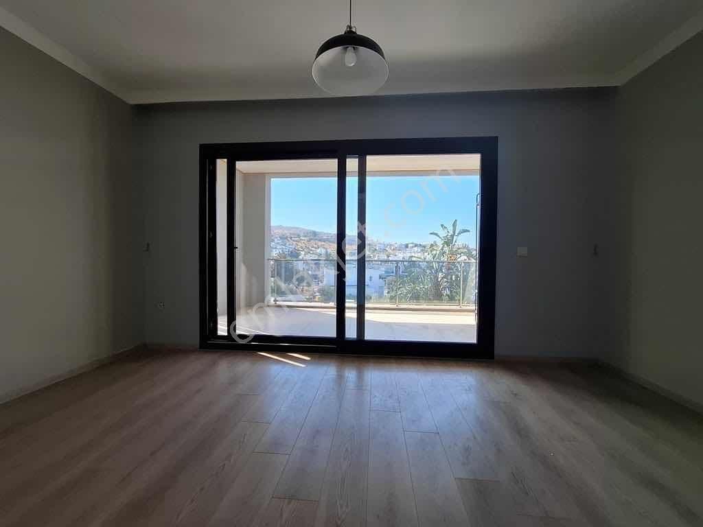 Bodrum Acıbadem Hastanesi Yakını Satılık 3+1 Üst Kat Daire - Görsel 4