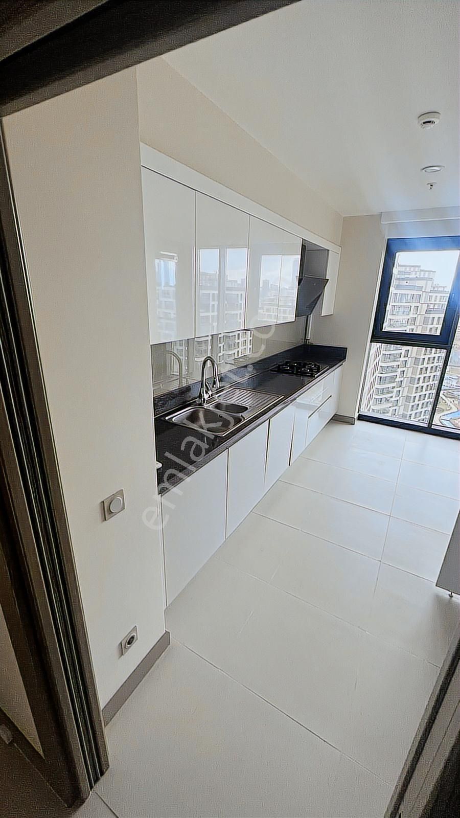 Başkent Emlak Konutları Yüksek Kat 2+1 Kiralık Daire - Görsel 2