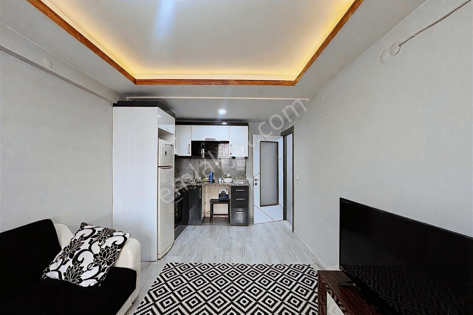 Genç Bina 1+1 Kullanışlı Satılık Daire - Görsel 4