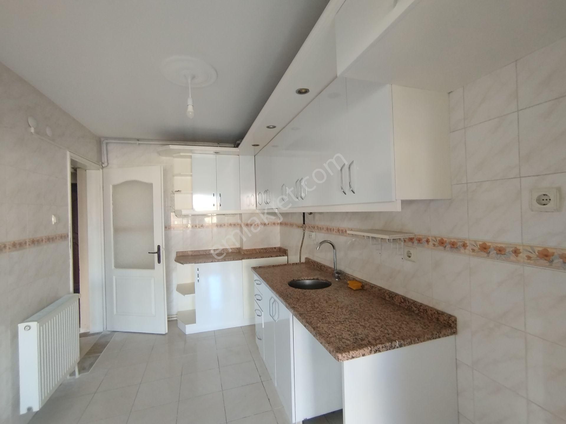 Simge 1 Site İçerisinde A.otoparklı Arakat D.gazlı Kiralık Daire - Görsel 4