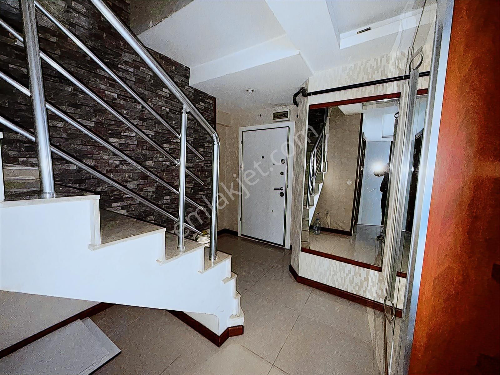 Merkezi Konumda Asansörlü 4+1 Yapılı Teraslı Dubleks Daire - Görsel 23