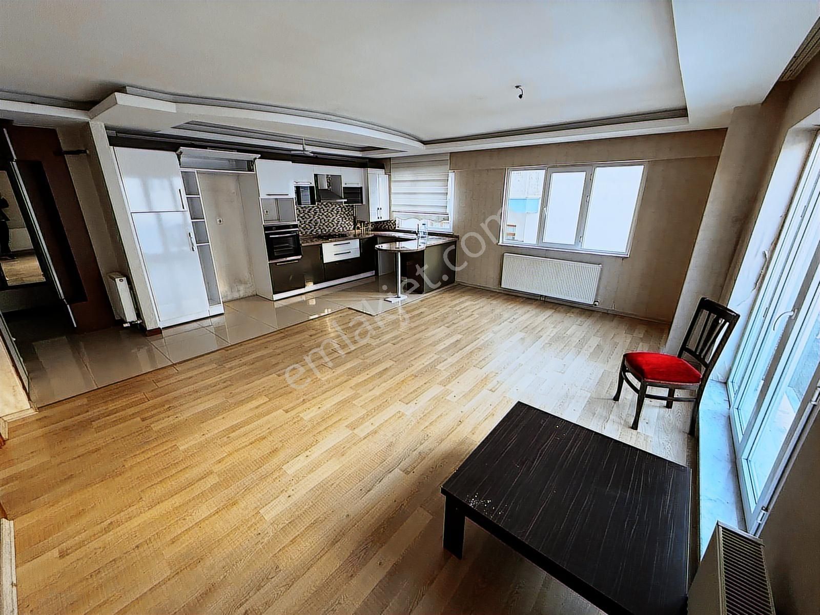 Merkezi Konumda Asansörlü 4+1 Yapılı Teraslı Dubleks Daire - Görsel 3