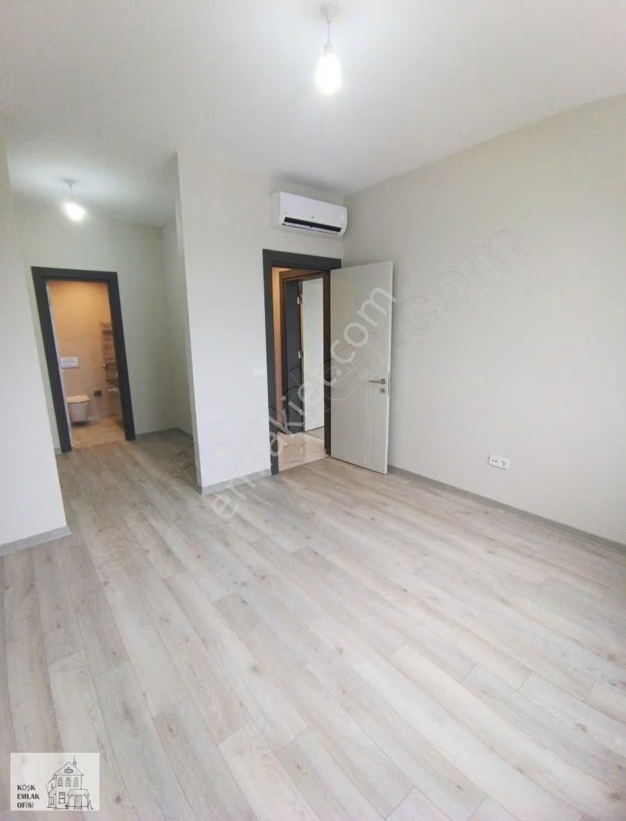 Mavera Başakşehir 4+1 Üç Cepheli 179 M2 Ara Kat Satılık Daire - Görsel 13