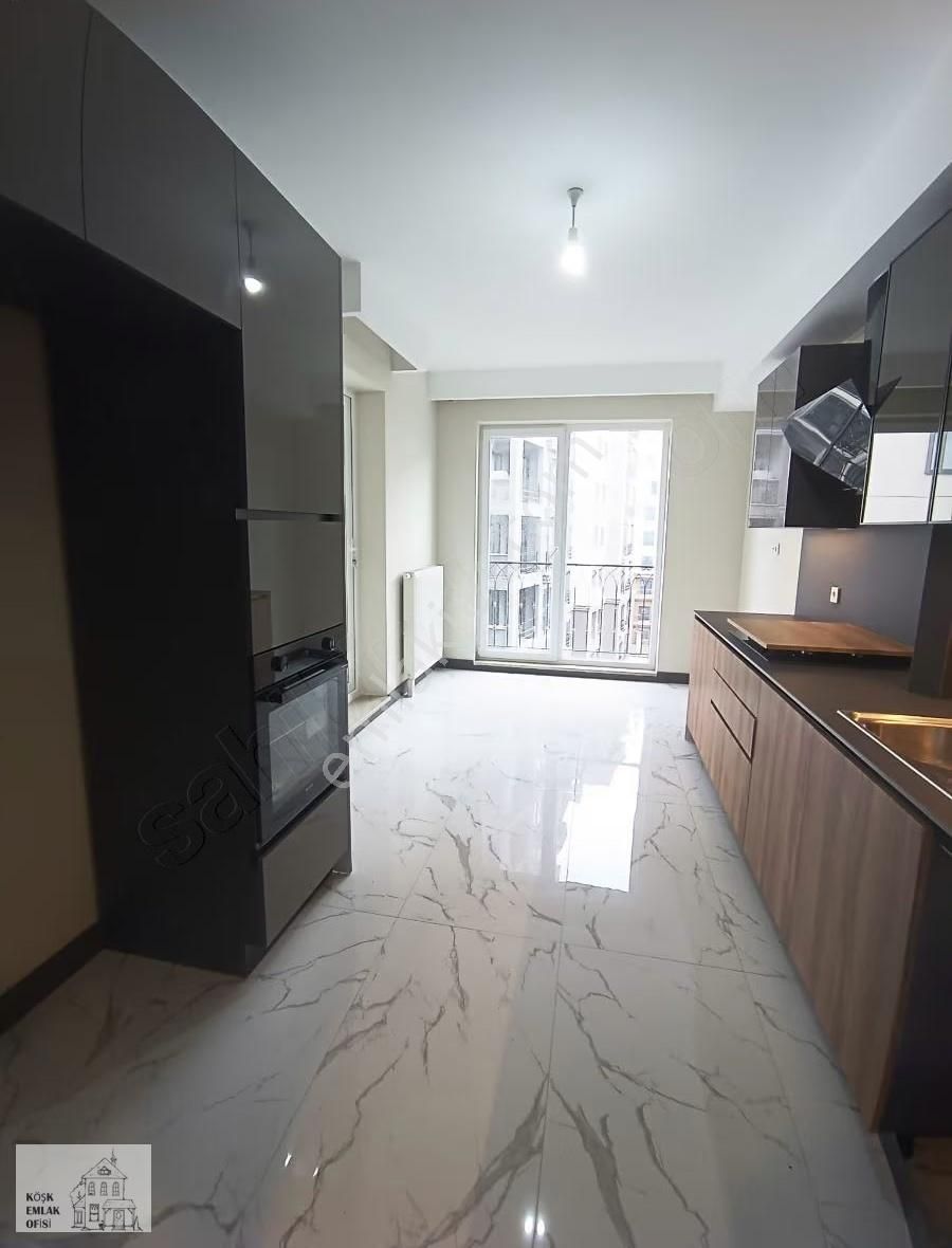 Mavera Başakşehir 4+1 Üç Cepheli 179 M2 Ara Kat Satılık Daire - Görsel 18