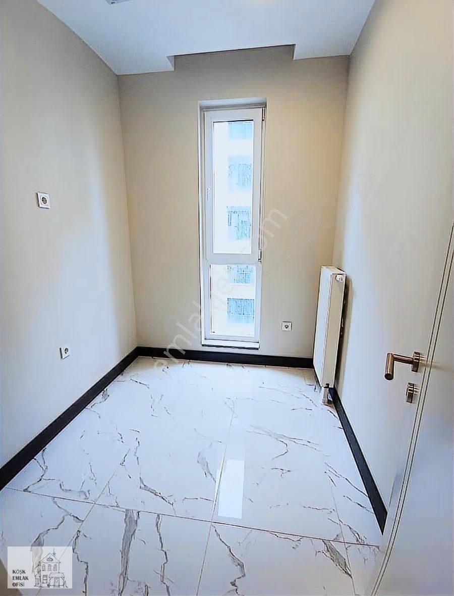 Mavera Başakşehir 4+1 Üç Cepheli 179 M2 Ara Kat Satılık Daire - Görsel 29