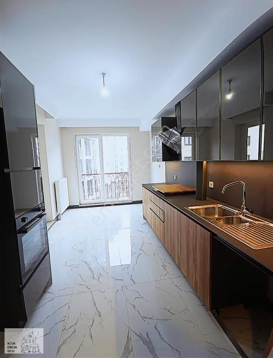 Mavera Başakşehir 4+1 Üç Cepheli 179 M2 Ara Kat Satılık Daire - Görsel 9