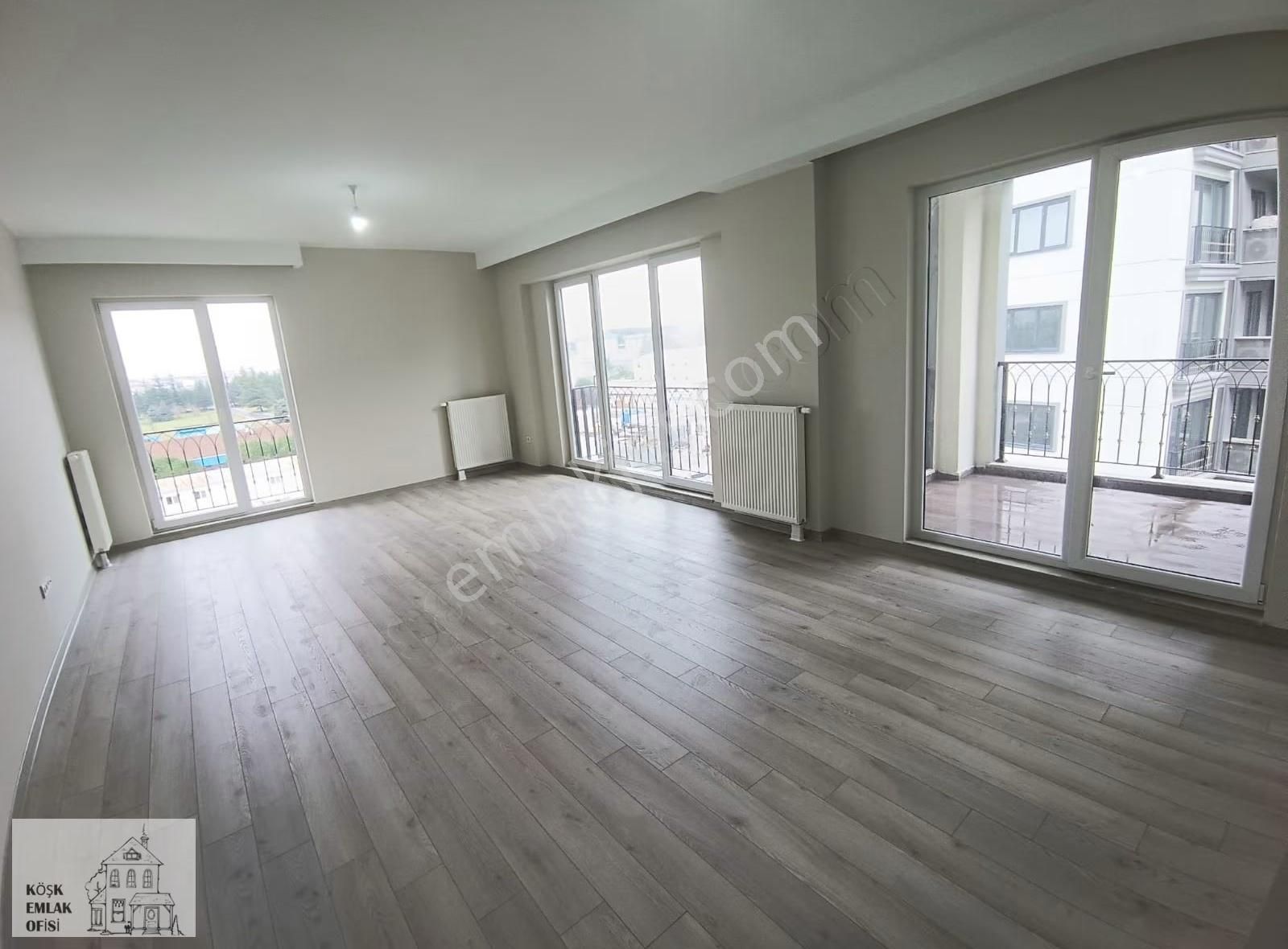 Mavera Başakşehir 4+1 Üç Cepheli 179 M2 Ara Kat Satılık Daire - Görsel 25