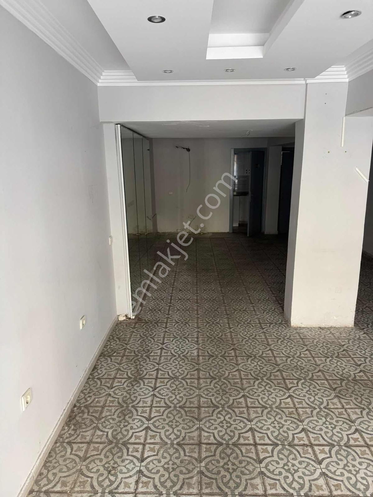 Mithatpaşa Cadde Üzeri 55 M2 Merkezi Konumda Satılık Dükkan - Görsel 12