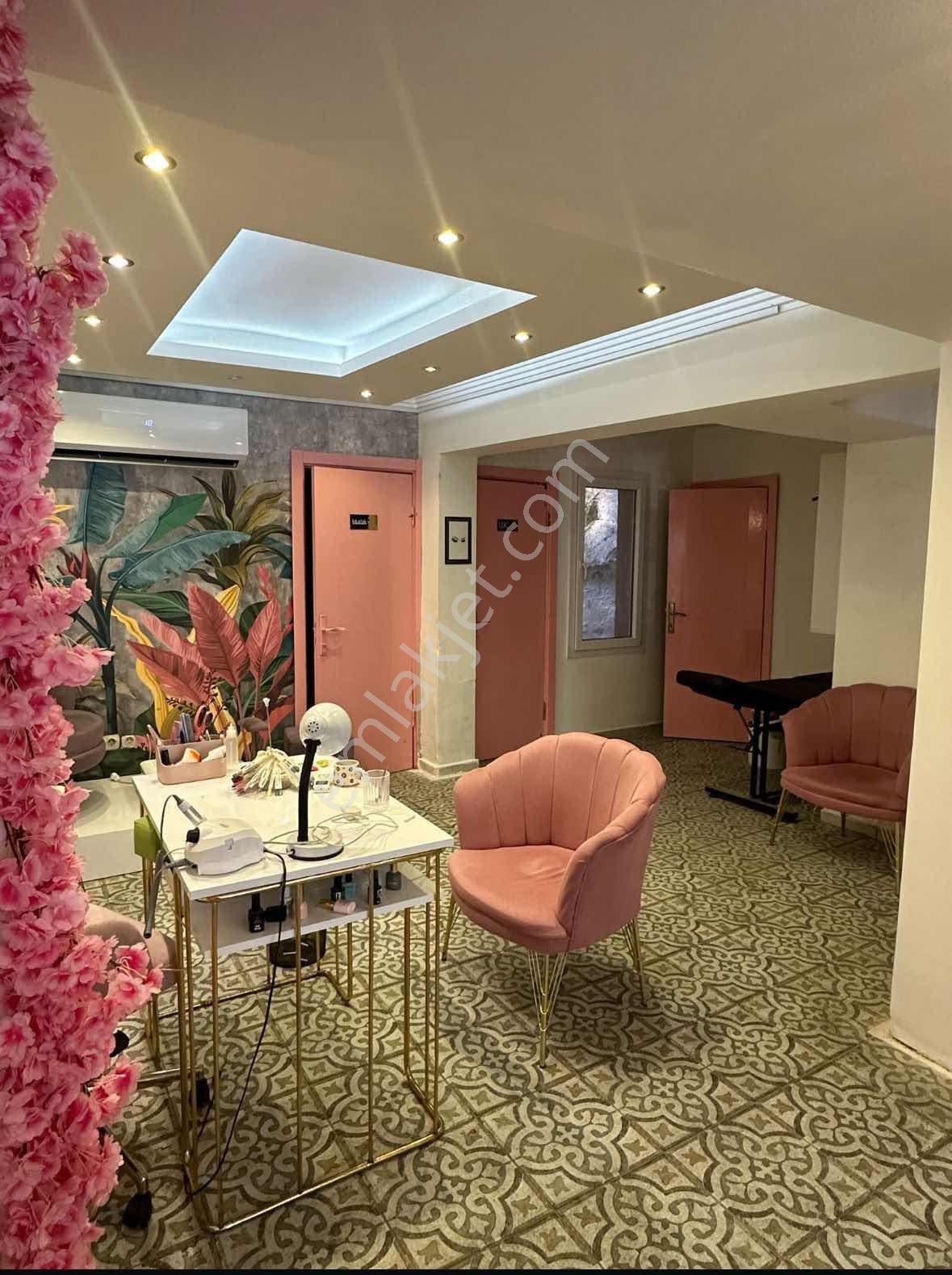 Mithatpaşa Cadde Üzeri 55 M2 Merkezi Konumda Satılık Dükkan - Görsel 9