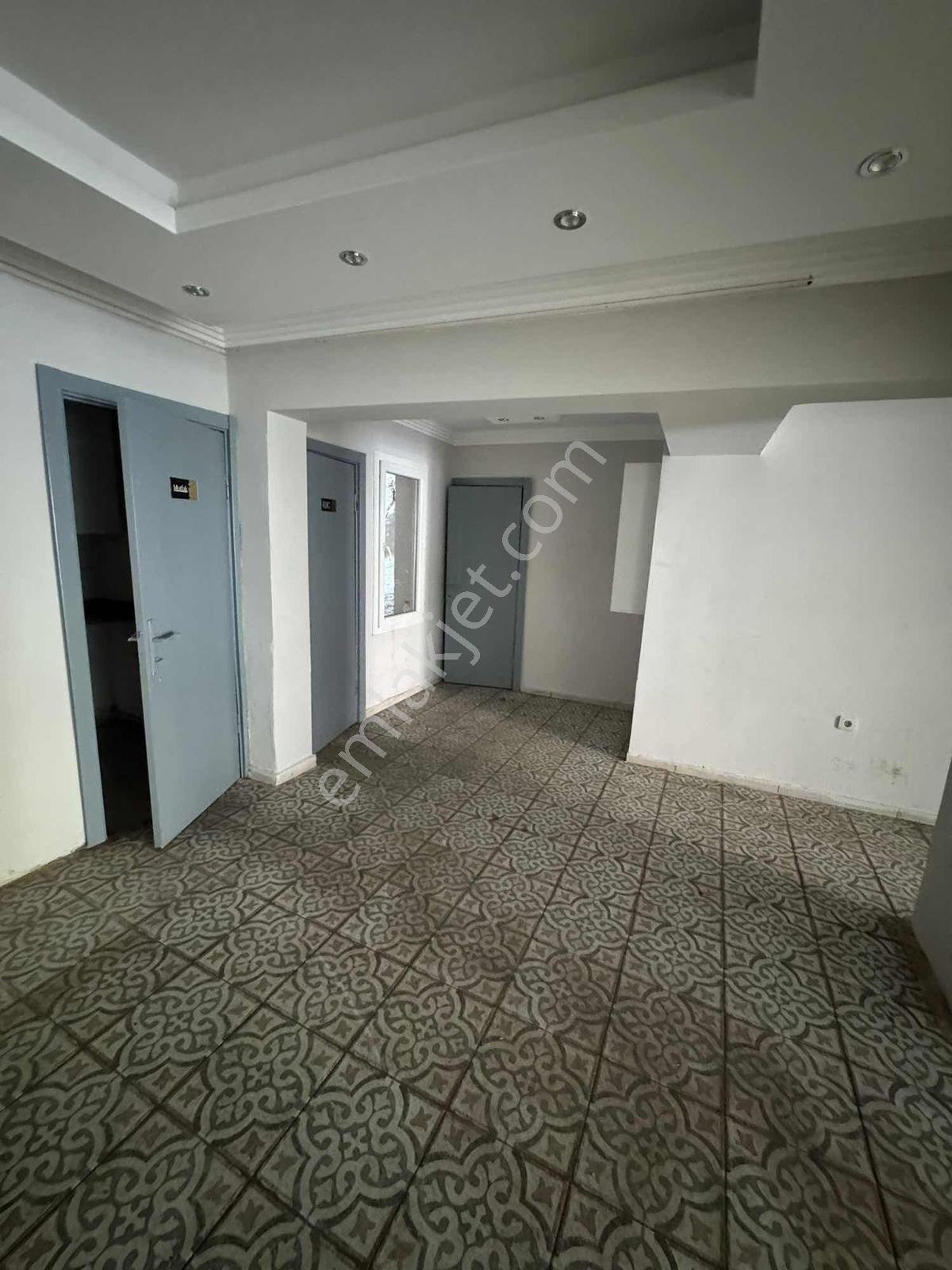 Mithatpaşa Cadde Üzeri 55 M2 Merkezi Konumda Satılık Dükkan - Görsel 14
