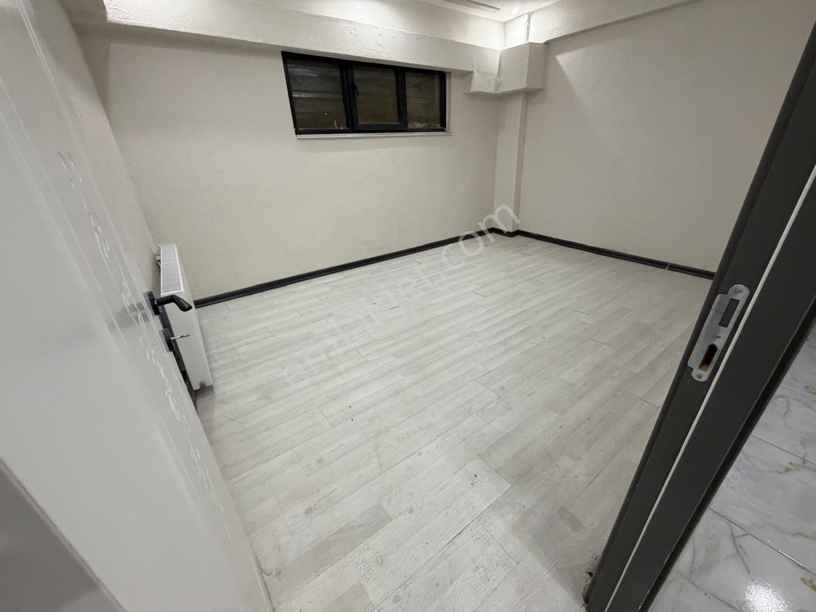 50. Yıl Mah Ctesi Pazarına Yakın 3+1 120 M2 Yabancıya Uygun Kiralık Bahçe Katı Daire - Görsel 3