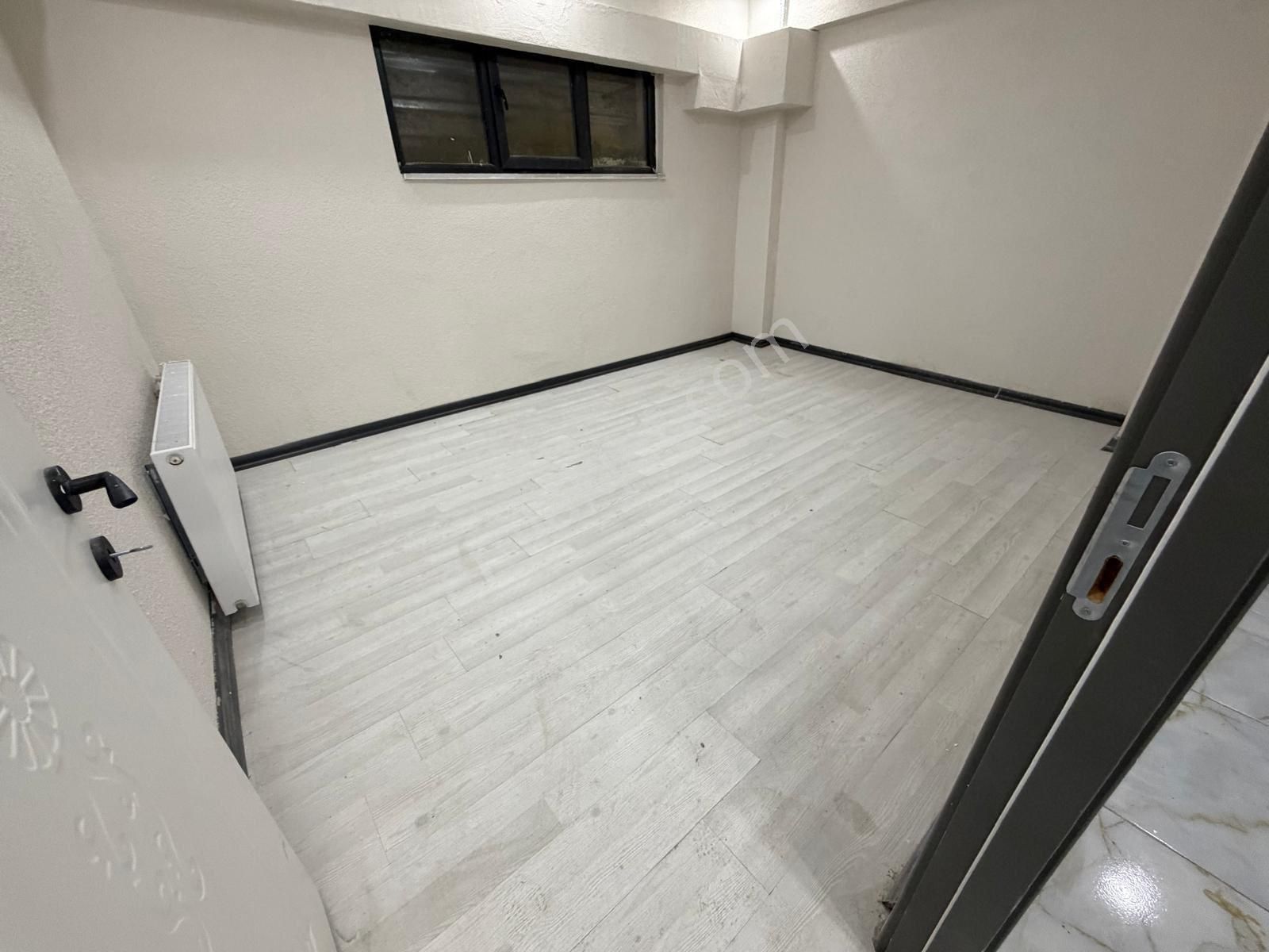 50. Yıl Mah Ctesi Pazarına Yakın 3+1 120 M2 Yabancıya Uygun Kiralık Bahçe Katı Daire - Görsel 10