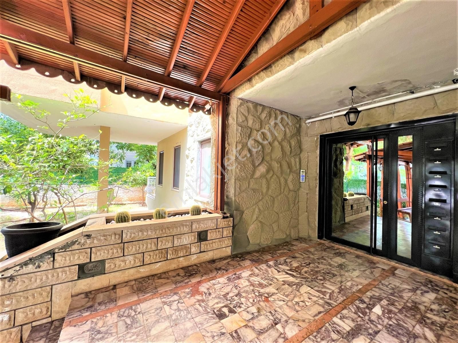 Doğalgaz Kombili Eşyalı Barınaklar'da 3+1 Eşyalı Kiralık Daire - Görsel 27