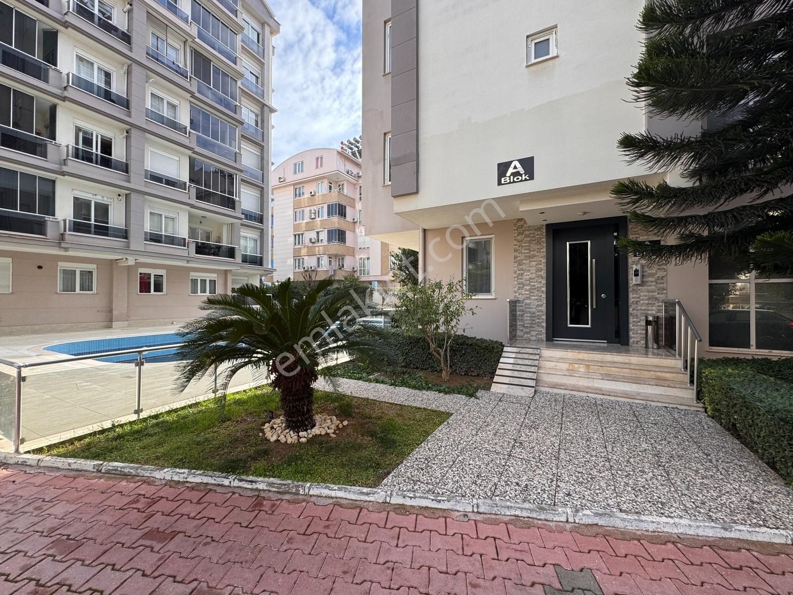 Yalı'da Havuzlu Sitede Jeneratör Ayrı Mutfak 2+1 Kiralık Daire - Görsel 9