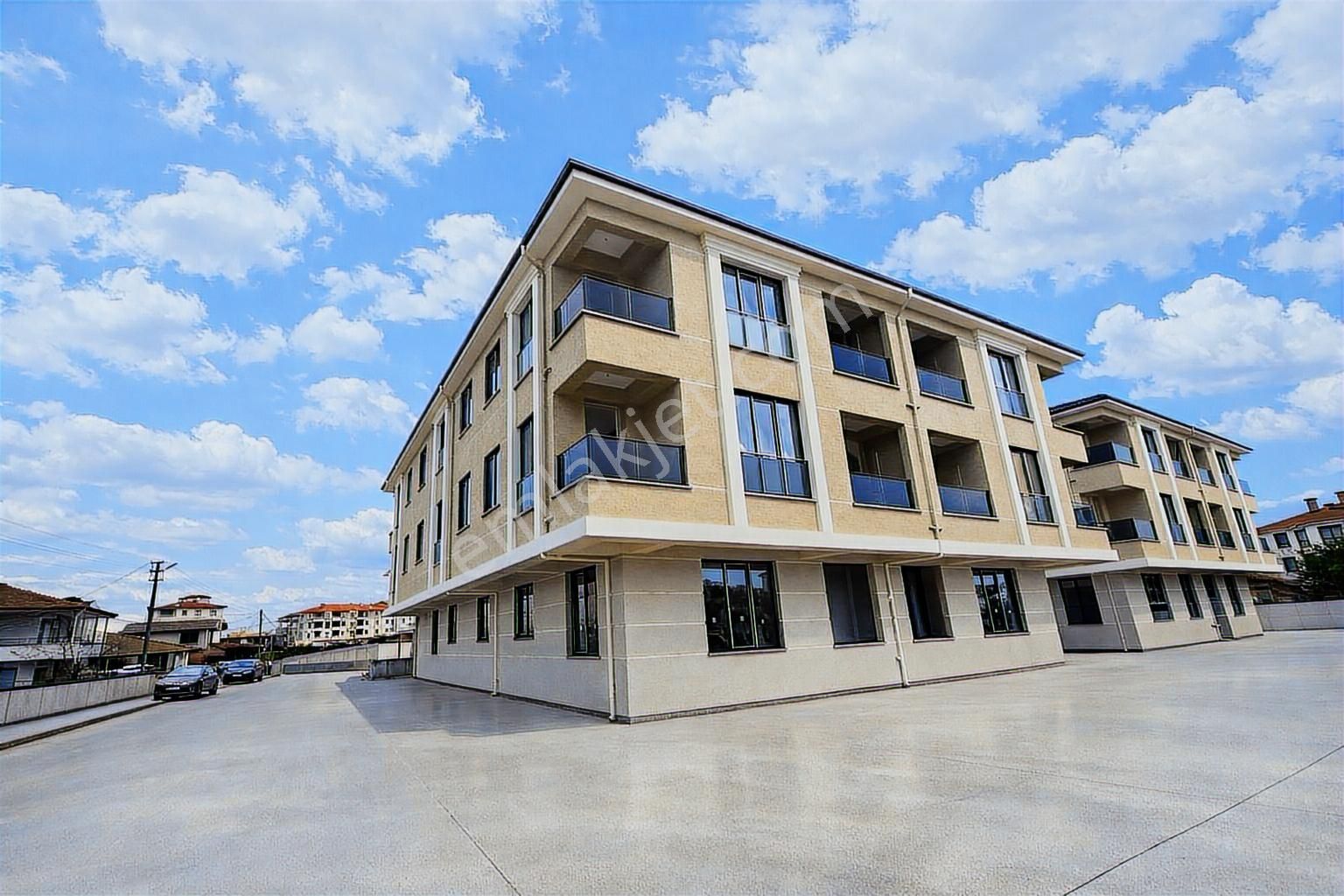 Hak Emlak'tan Koçyazı'da Şok Fiyat! Ara Kat, Önü Açık Lüks 3+1