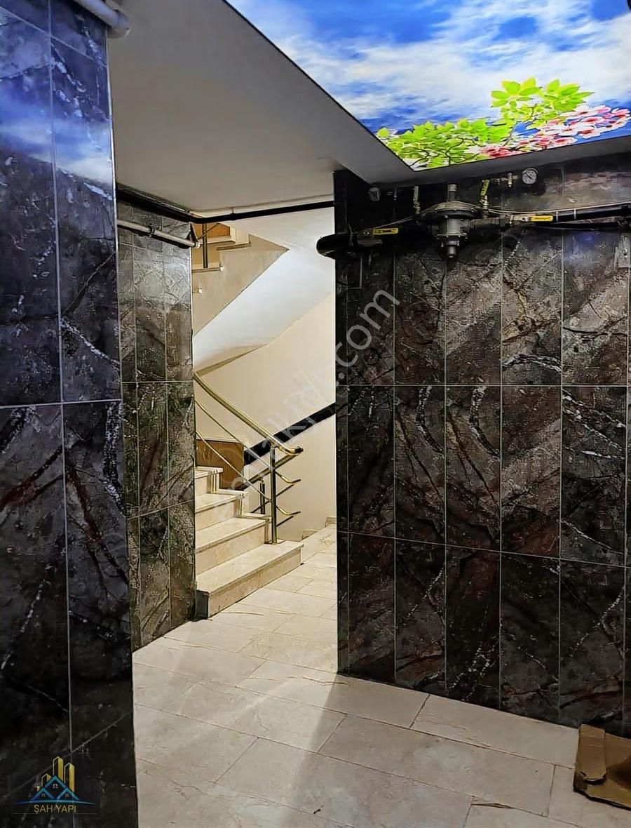 Geniş Ve Kullanışlı Aile Binası - Görsel 15