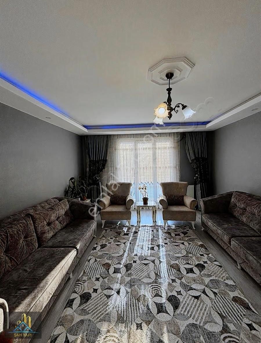 Geniş Ve Kullanışlı Aile Binası