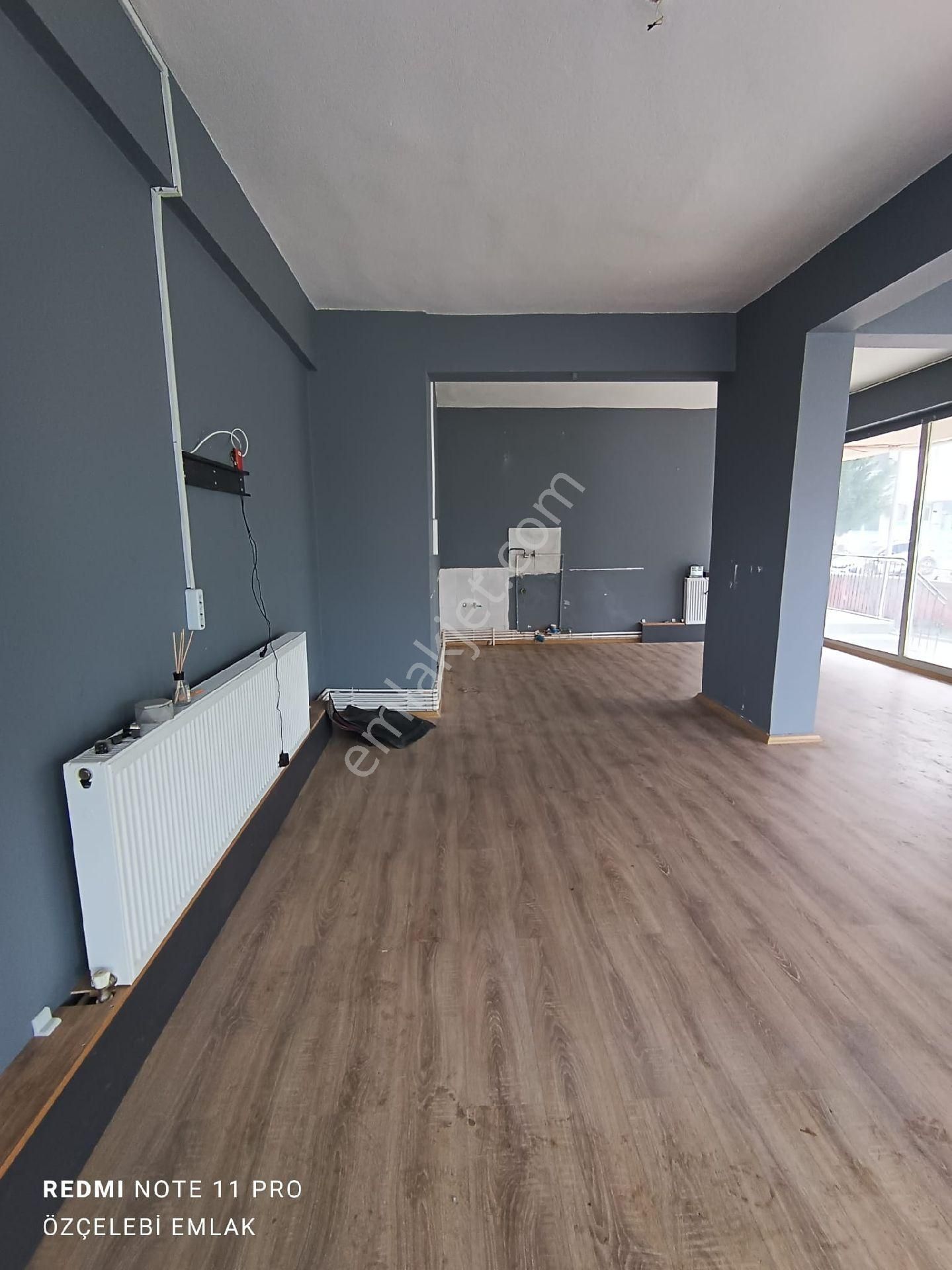 Özçelebi'den İstasyon Cadde Üzeri Köşe Kiralık Dükkan - Görsel 5