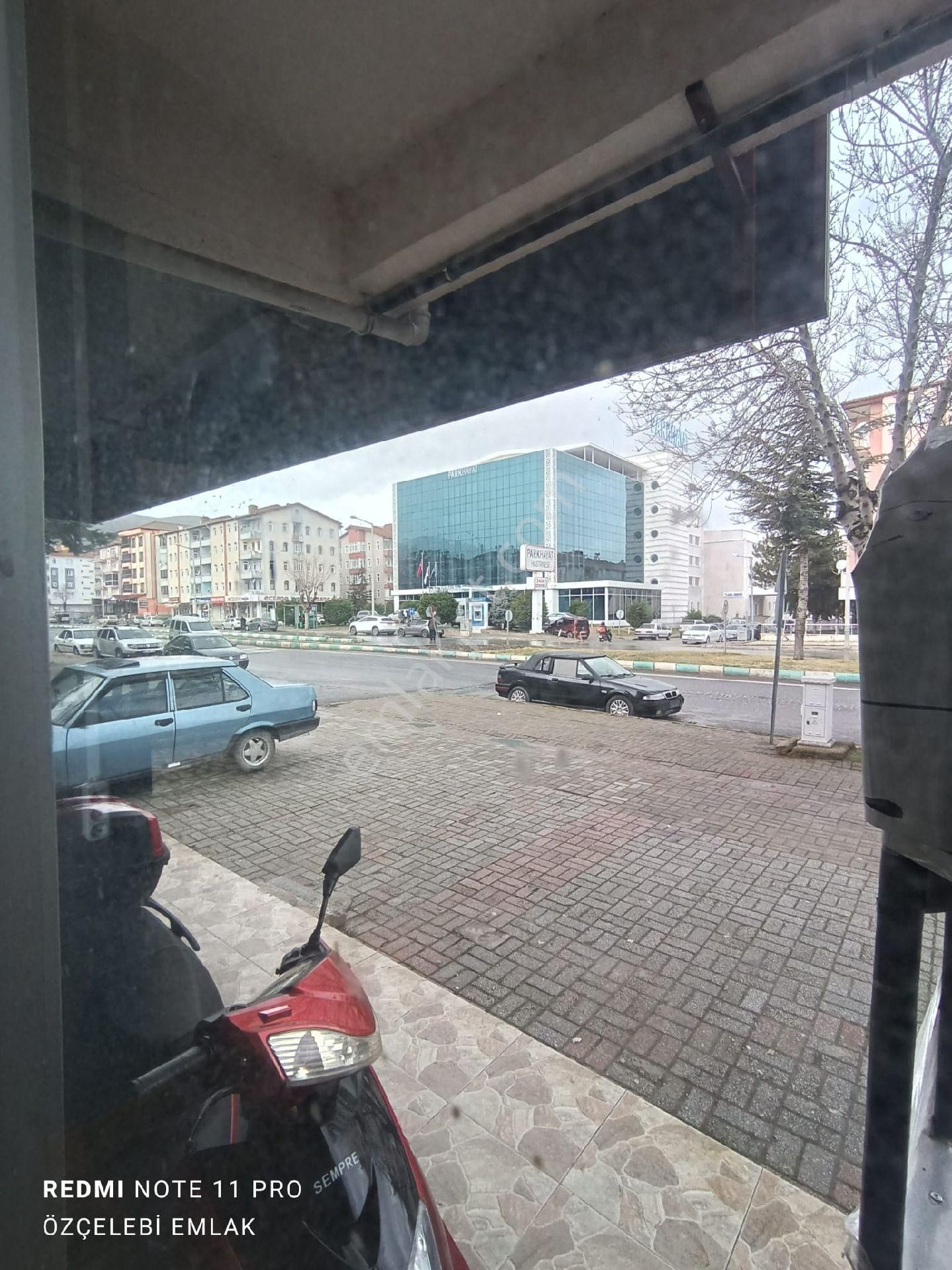 Özçelebi'den İstasyon Cadde Üzeri Köşe Kiralık Dükkan - Görsel 7