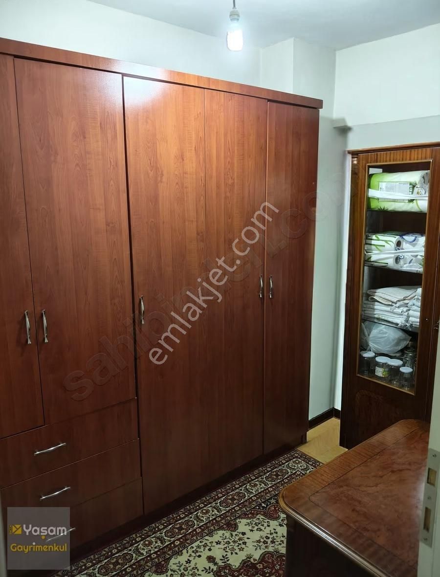 Beyazıt Cad. Üzerinde Ara Kat Asansörlü Çift Cephe 2+1 Daire - Görsel 2