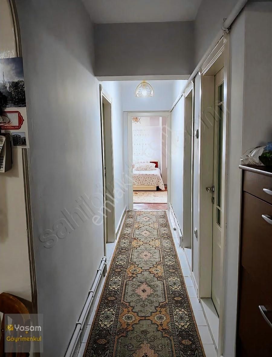 Beyazıt Cad. Üzerinde Ara Kat Asansörlü Çift Cephe 2+1 Daire - Görsel 15