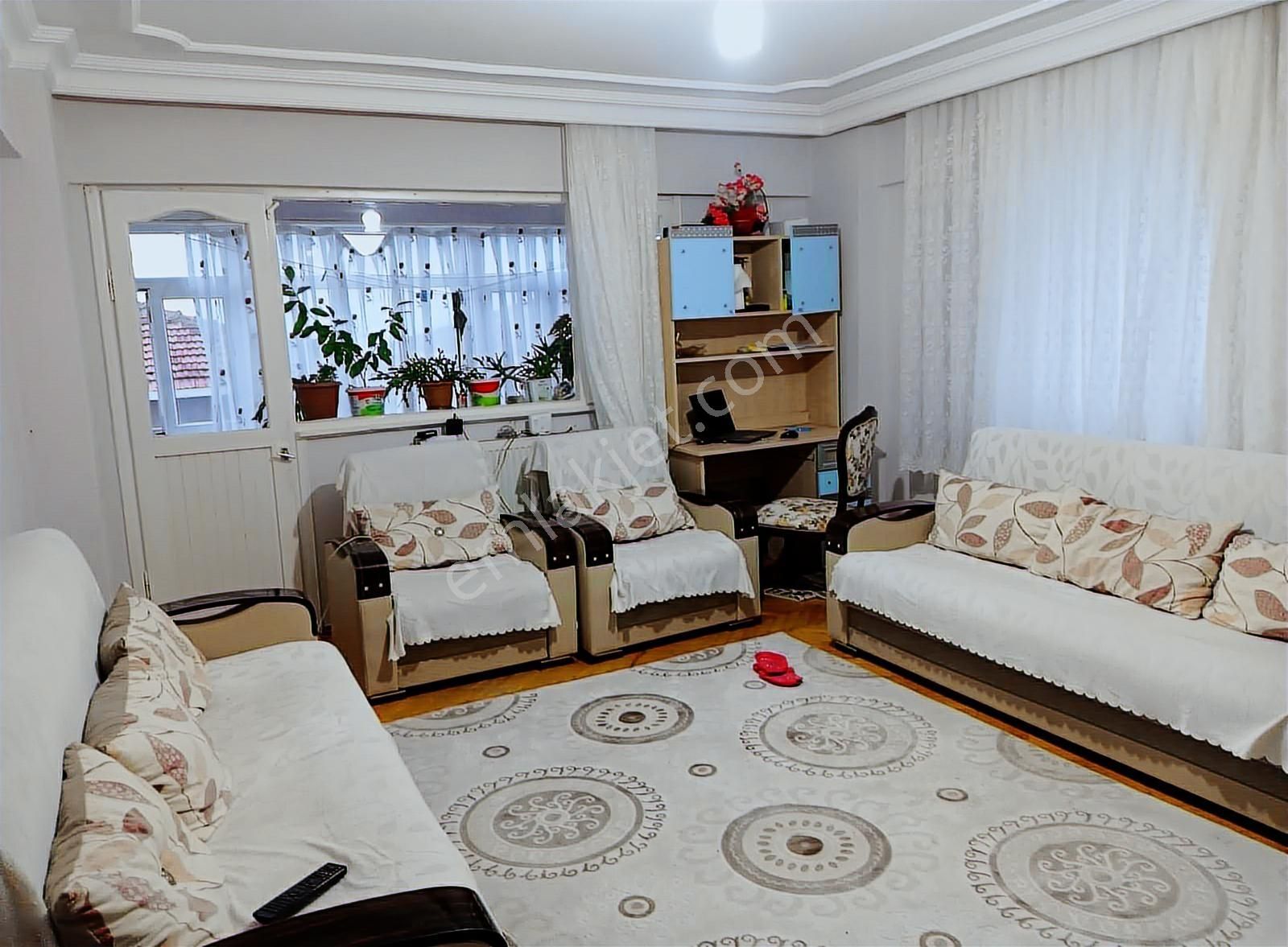 Bayramoğlu Mah Balkonlu Deniz Manzaralı Arakat Geniş 2+1 Daire