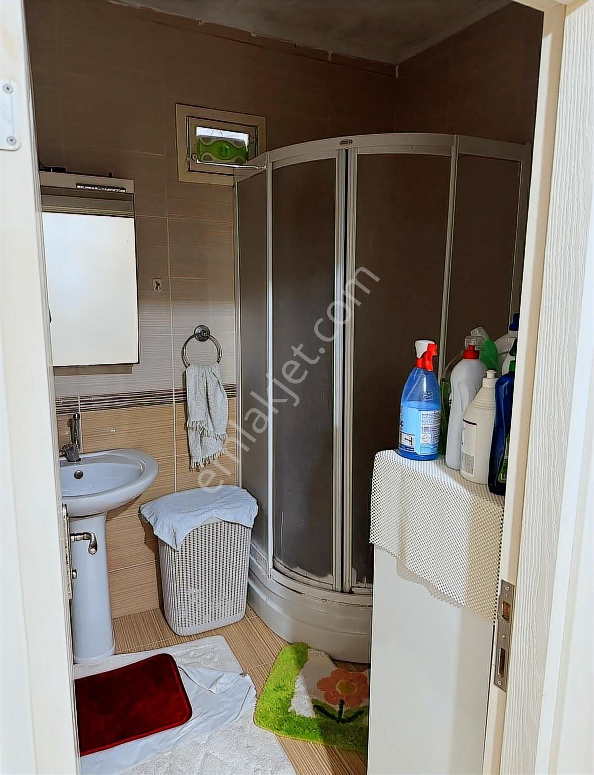 Cumhuriyet Mah Balkonlu Geniş En Üst Kat Temiz 2+1 Daire - Görsel 3