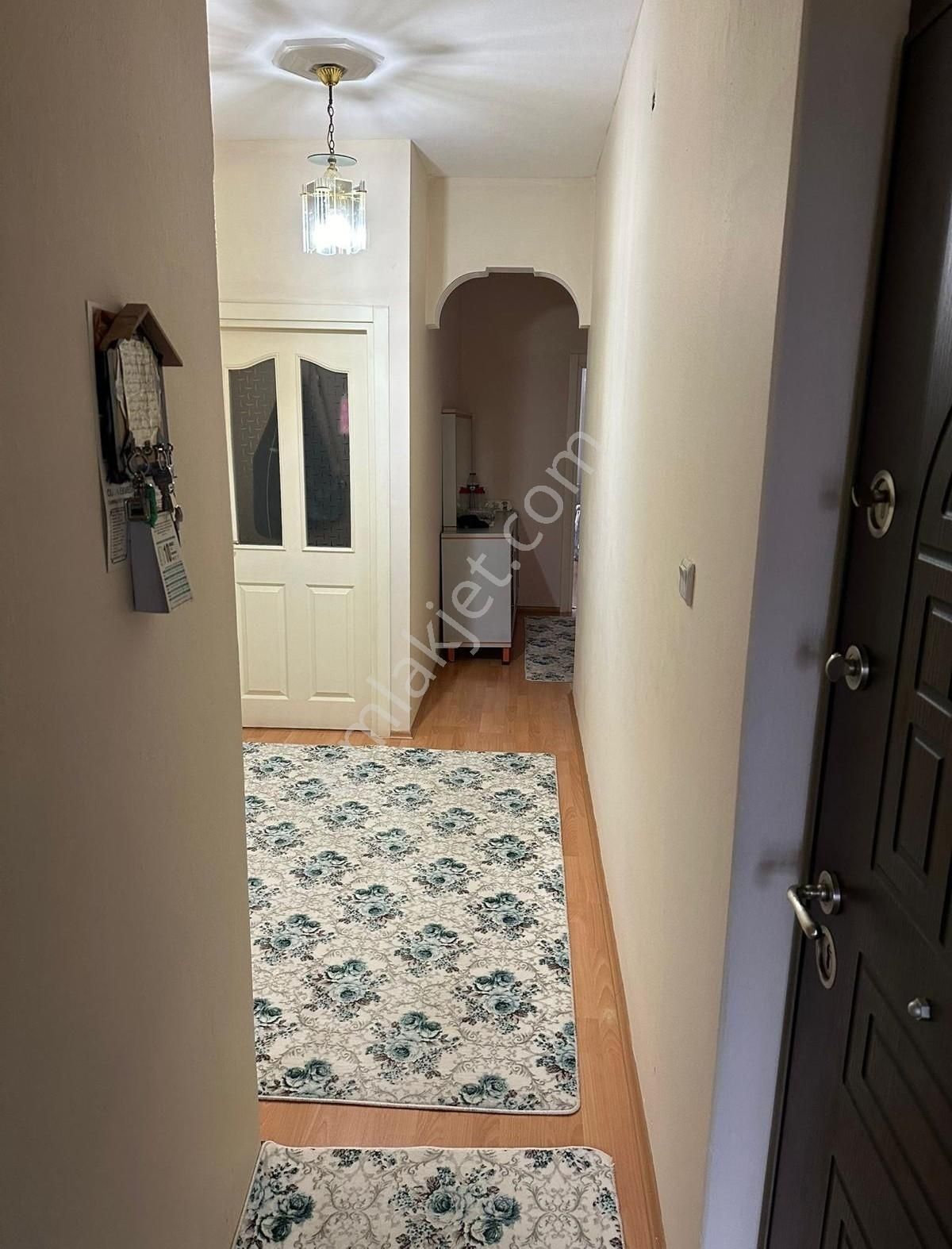 Cumhuriyet Mah Balkonlu Geniş En Üst Kat Temiz 2+1 Daire - Görsel 16