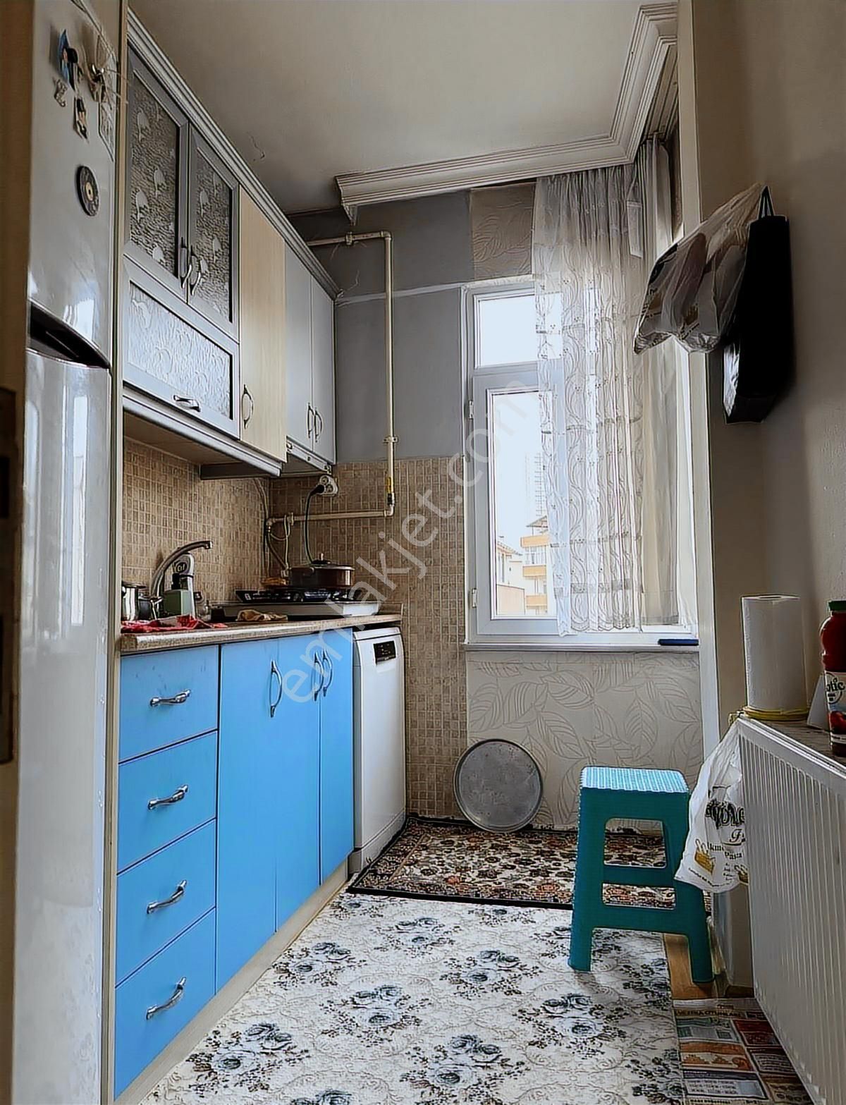 Cumhuriyet Mah Balkonlu Geniş En Üst Kat Temiz 2+1 Daire - Görsel 2