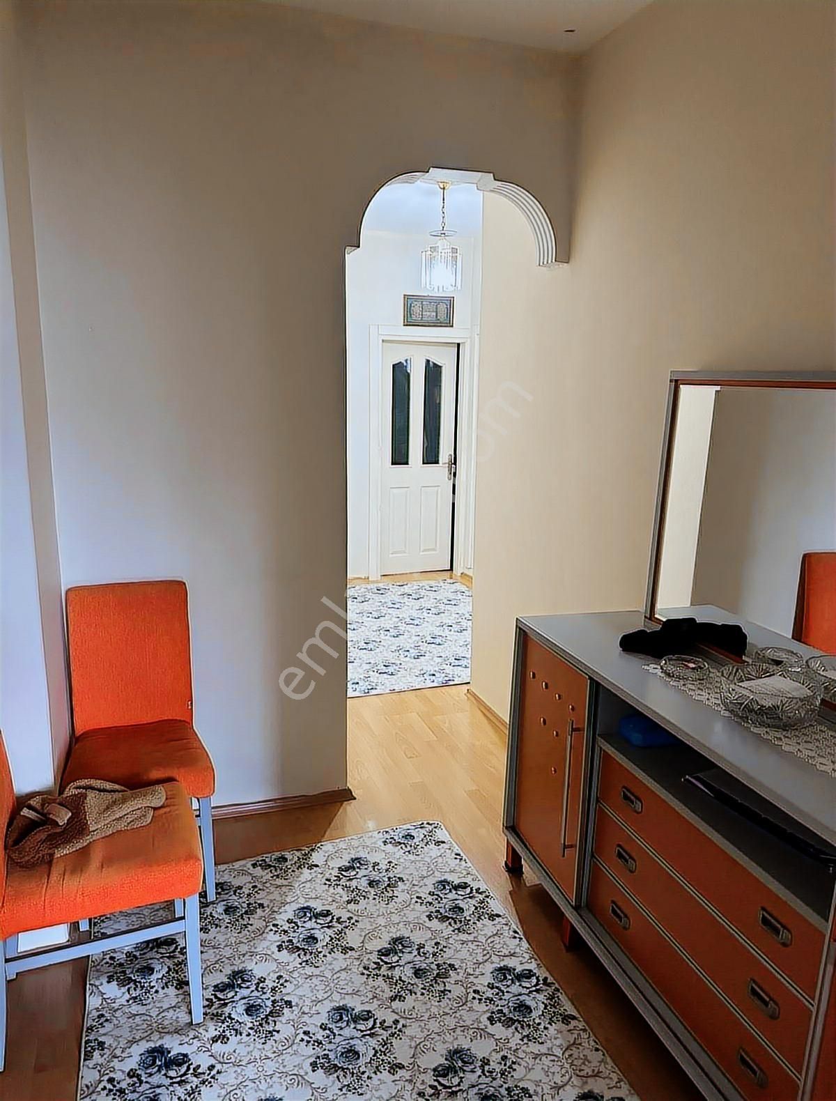 Cumhuriyet Mah Balkonlu Geniş En Üst Kat Temiz 2+1 Daire - Görsel 7