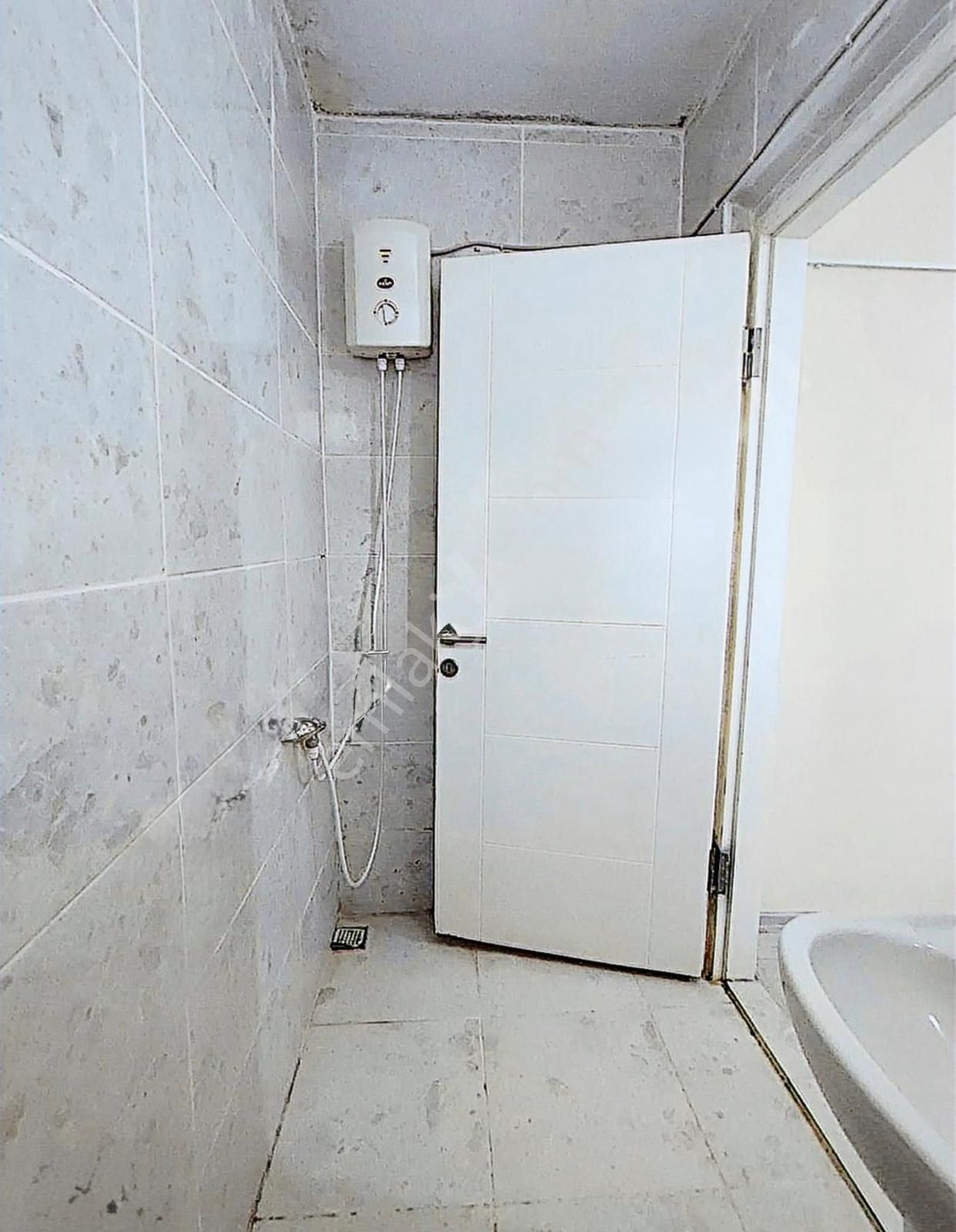 Hürriyet Mah Giriş Kat Hastane'ye Yakın Temiz 1+1 Satılık Daire - Görsel 33