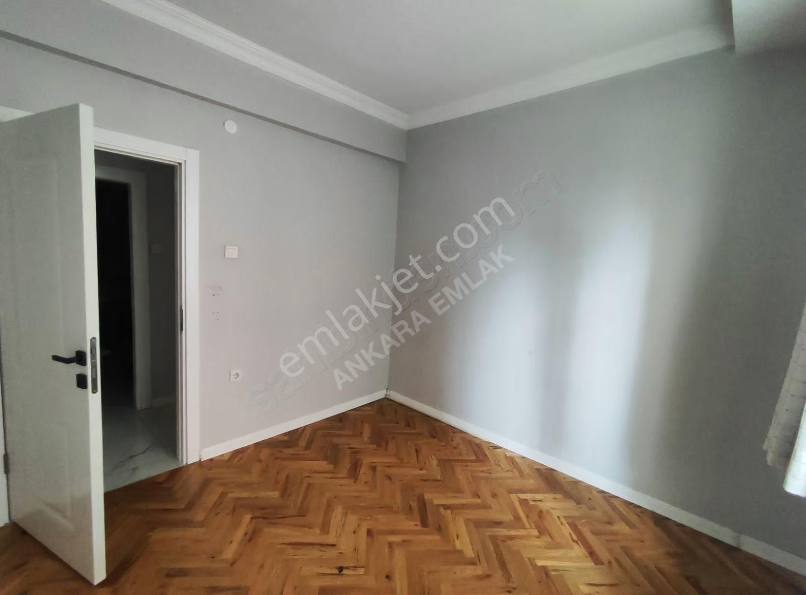 Ankara Emlak'tan Esat'ta 2+1 Full Yapılı Geniş Satılık Daire - Görsel 12