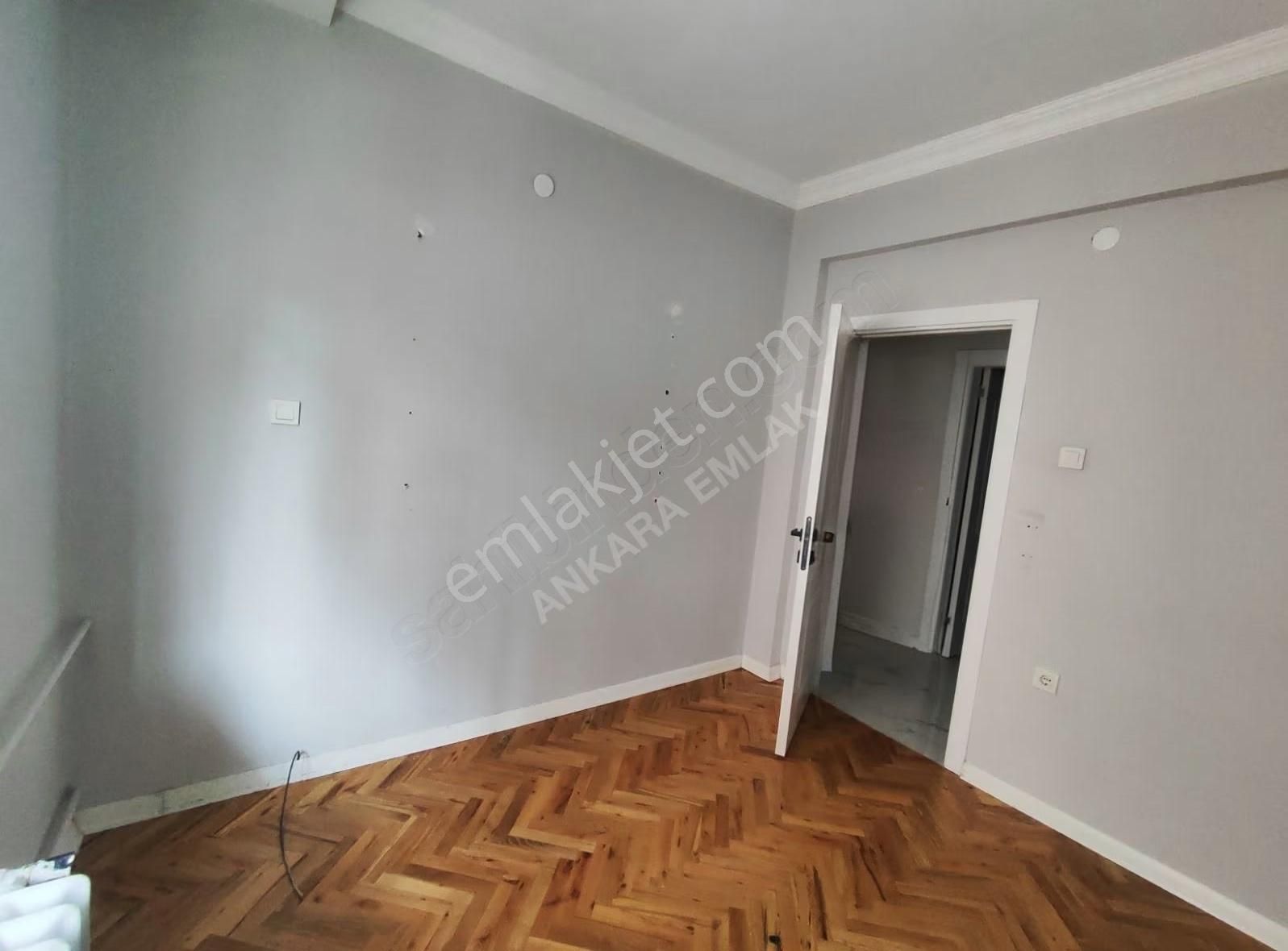 Ankara Emlak'tan Esat'ta 2+1 Full Yapılı Geniş Satılık Daire - Görsel 18