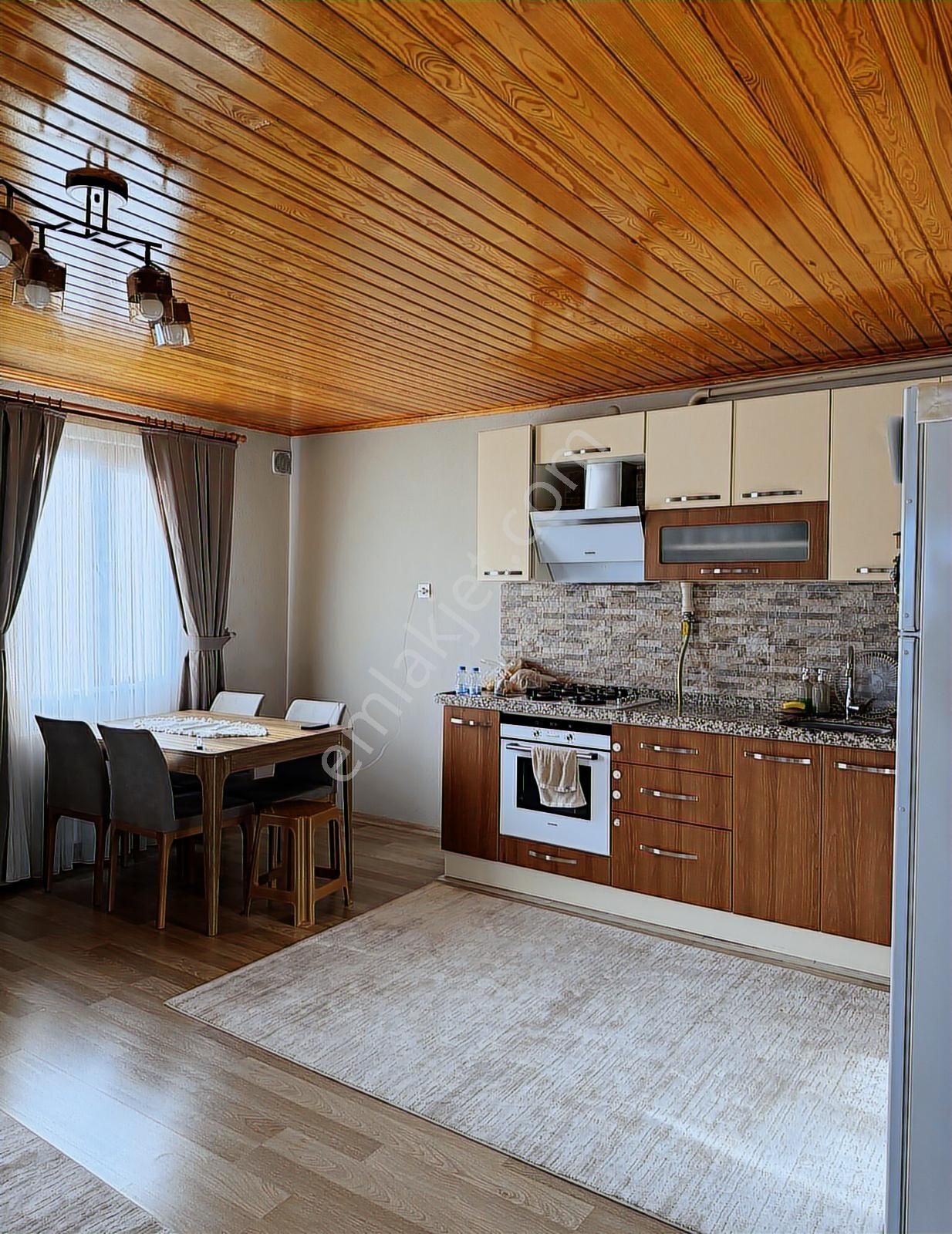 Gaziler Mah Balkonlu Geniş En Üst Kat Temiz Ferah 2+1 Daire - Görsel 4