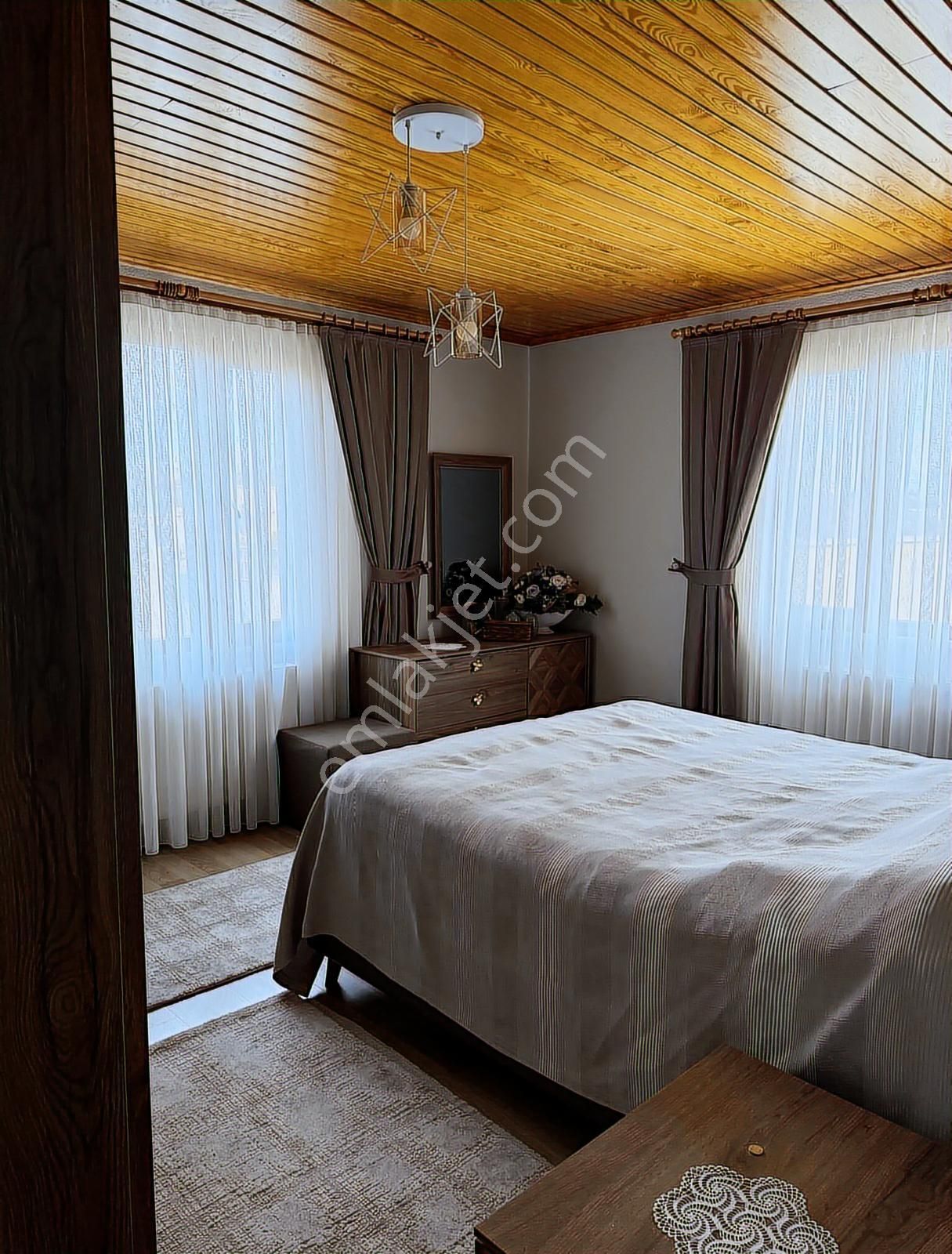 Gaziler Mah Balkonlu Geniş En Üst Kat Temiz Ferah 2+1 Daire - Görsel 2