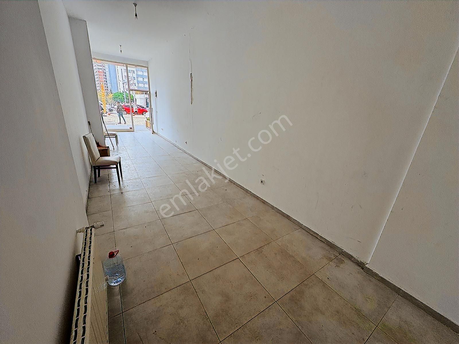 Bağdat Caddesinde Temiz Tabele Değeri Yüksek Kiralık Dükkan - Görsel 13