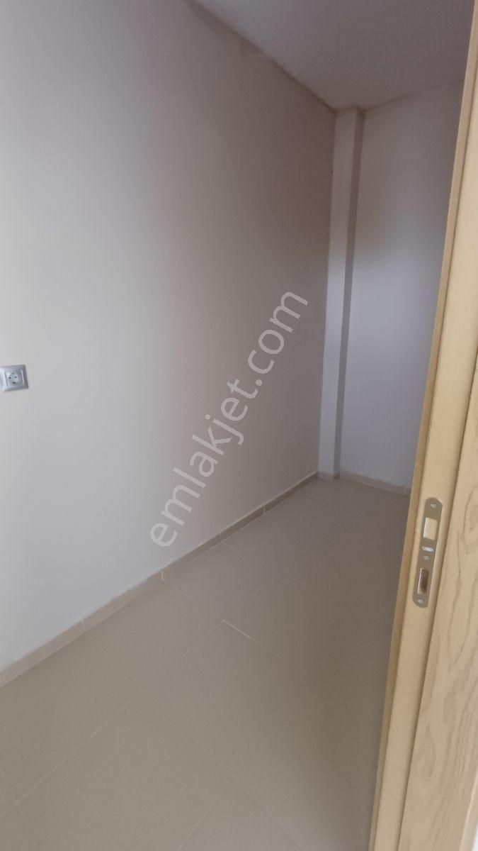 Belediye Evleri Ruh Sağlığı Yanı 3+1 Kapalı Mutfak Satılık Daire - Görsel 26