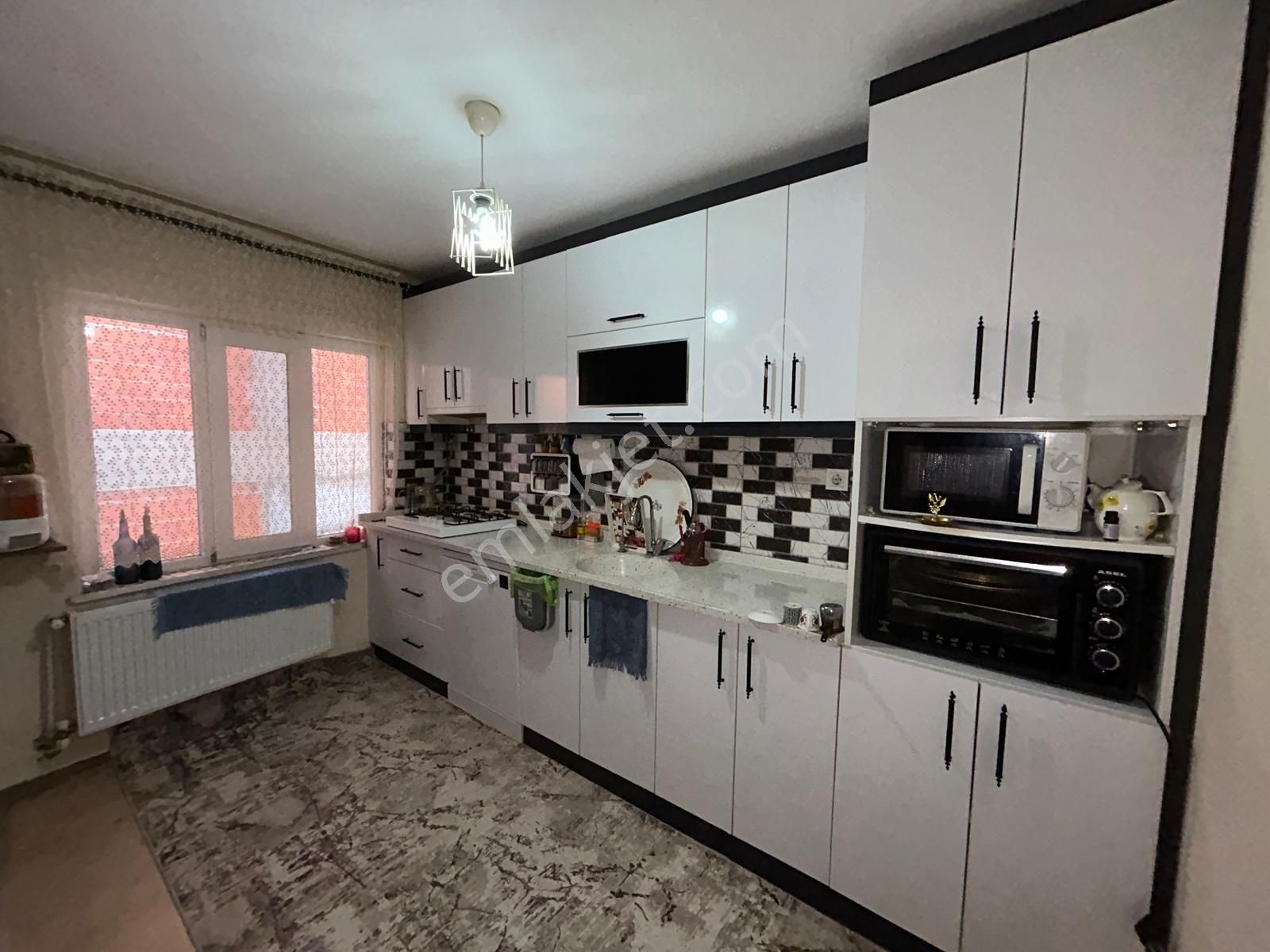 Canyapı'dan Paşa Camiye Yakın 3+1 Satılık Daire - Görsel 2