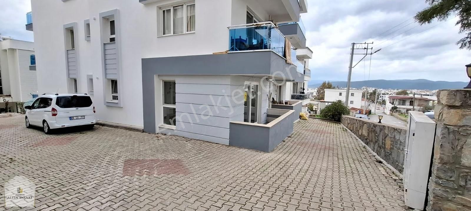 Mumcularda Satılık 3+1 Daire - Görsel 13