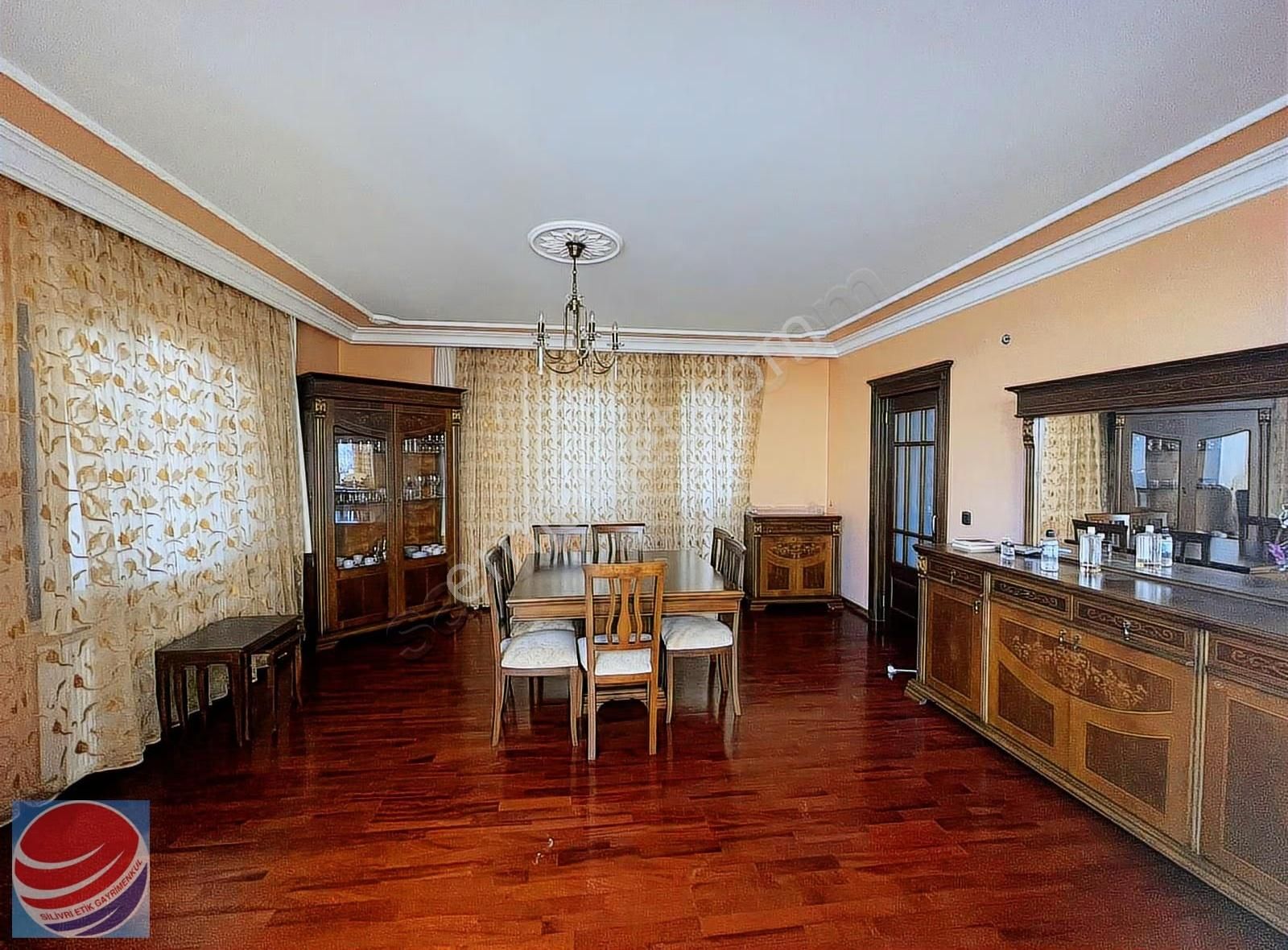 Silivri 2200 M2 Arsa İçerisinde Satılık Lüks Villa - Görsel 4