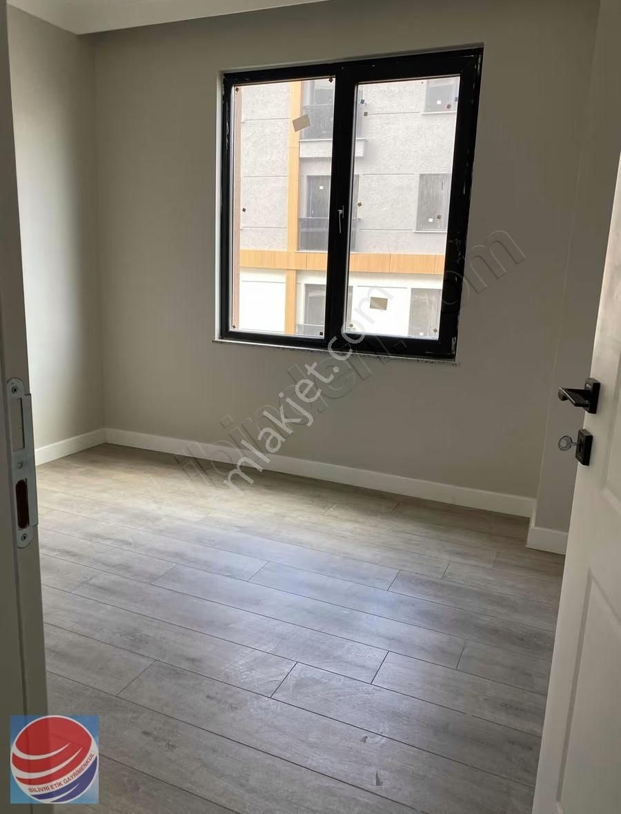 Yemahallede En Güzel Konumda 2+1 Satılık Daıre - Görsel 2