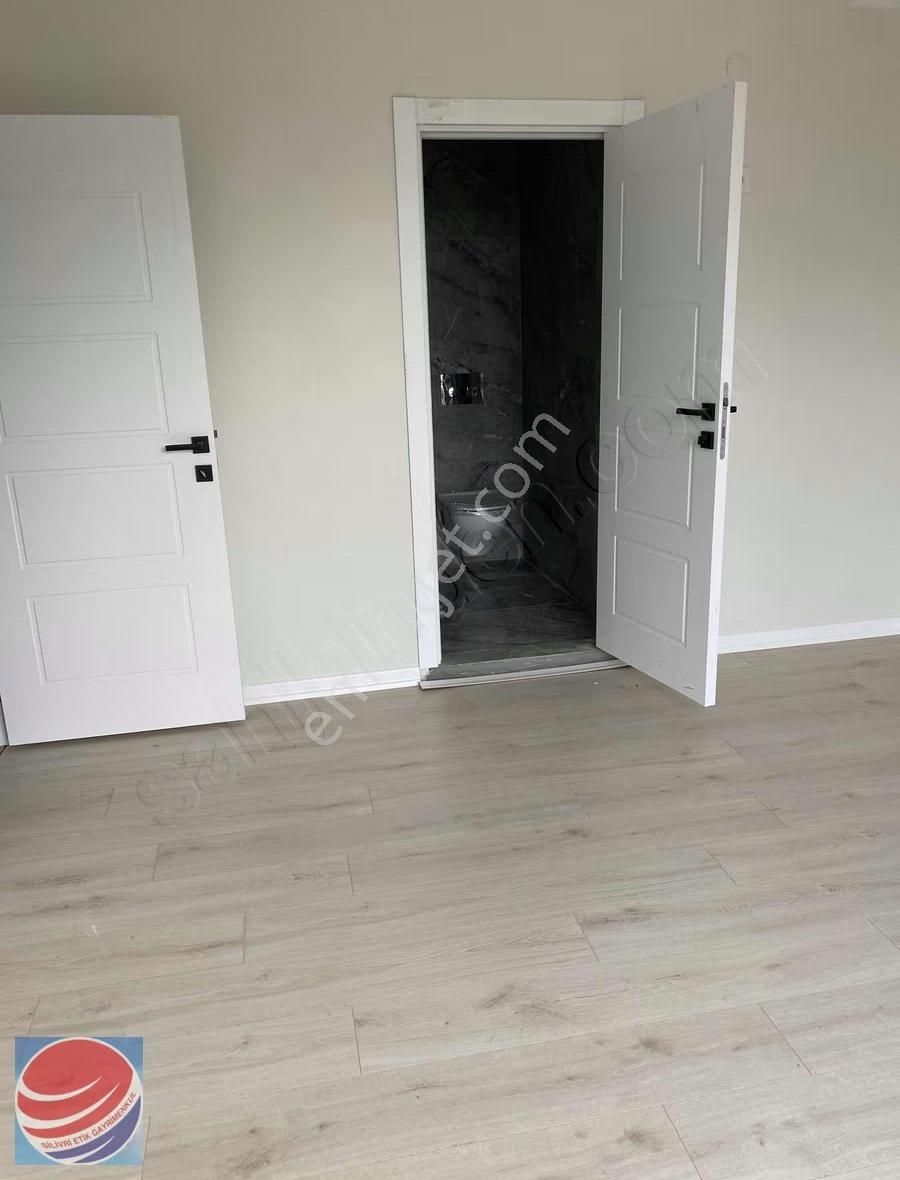 Silivri Yeni Mahallede Moderin Yapısıyla Cadde Üzerinde - Görsel 7