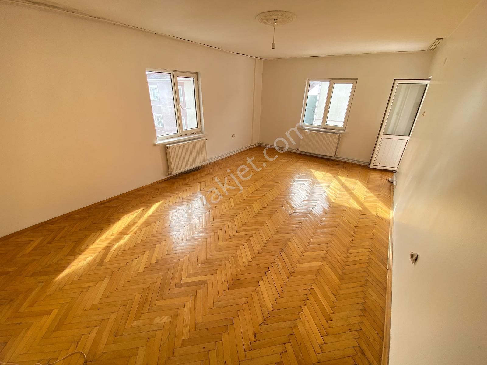 Yılmaz Gayrimenkul'den Andiçen Mah Cadde Üzeri 140m2 20 Bin Tl Kiralık Daire - Görsel 4