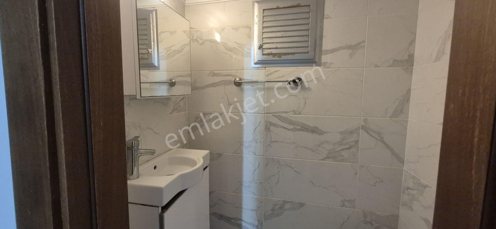 Bahçelievler'de Otoparklı 3+1 Kiralık Daire - Görsel 6