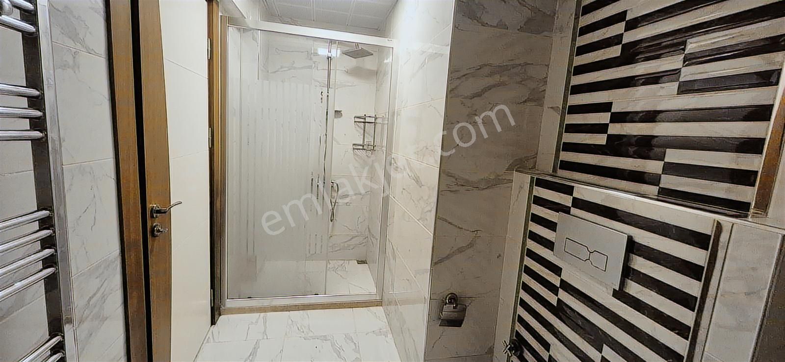 Bahçelievler'de Otoparklı 3+1 Kiralık Daire - Görsel 17