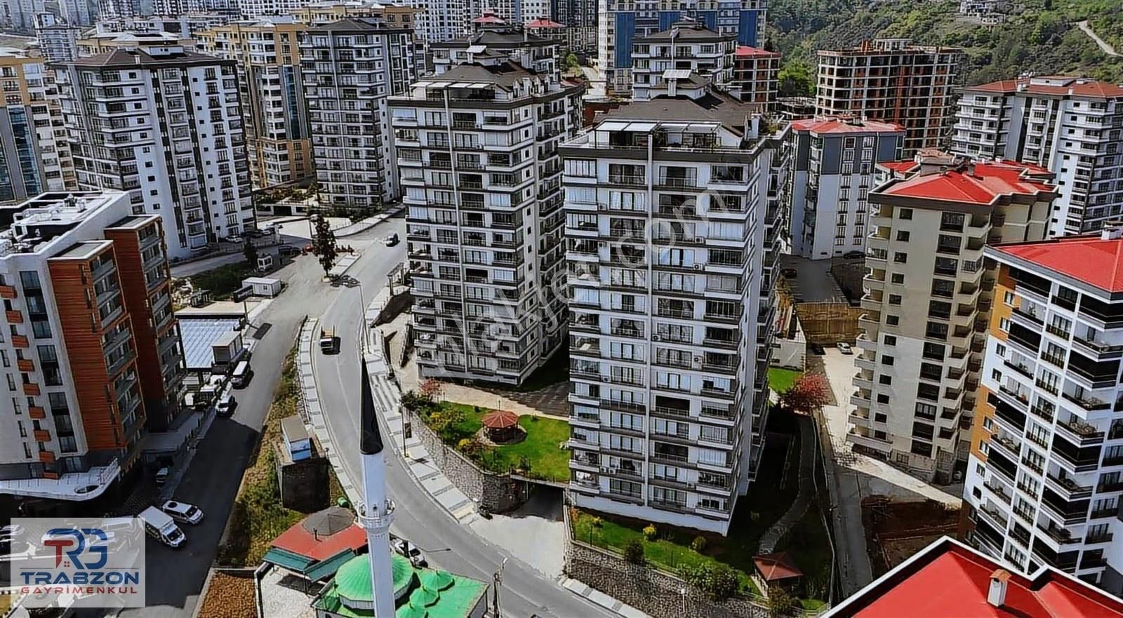 Trabzon Kaşüstü'nde Deniz Manzaralı Lüks 4+1 Daire - Görsel 24