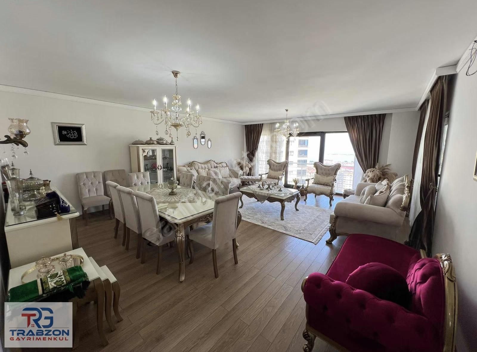 Trabzon Kaşüstü'nde Deniz Manzaralı Lüks 4+1 Daire - Görsel 28