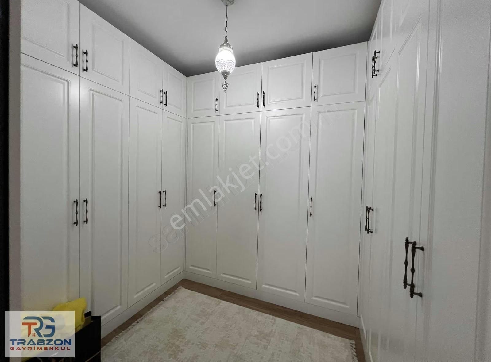 Trabzon Kaşüstü'nde Deniz Manzaralı Lüks 4+1 Daire - Görsel 21