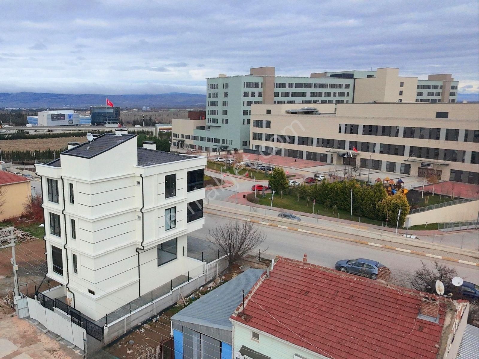 Kr Unıty'den Şehir Hastanesi Girişinde Satılık 1+1 Daire - Görsel 3